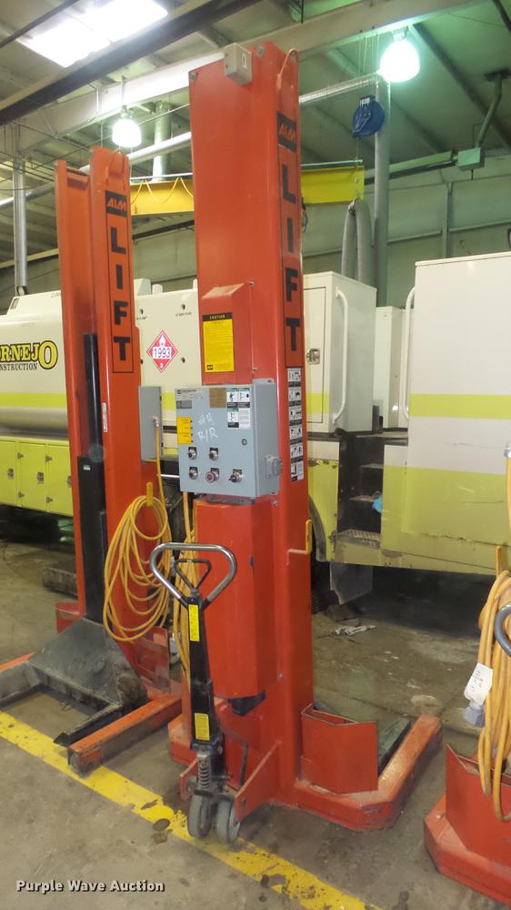 image for item EH9121 ALM WE-18 automotive lift system
