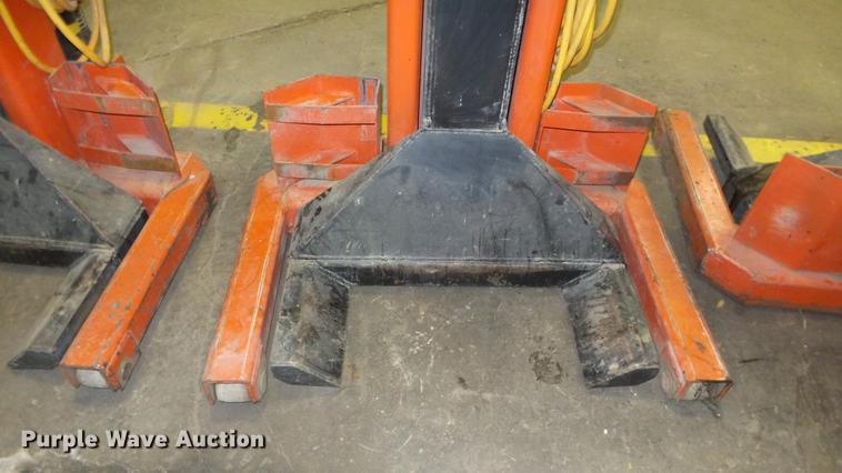 image for item EH9121 ALM WE-18 automotive lift system
