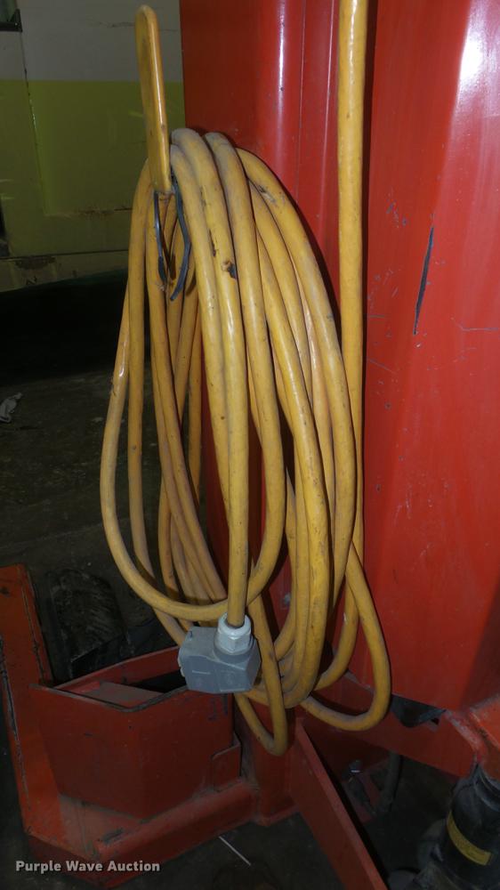 image for item EH9121 ALM WE-18 automotive lift system