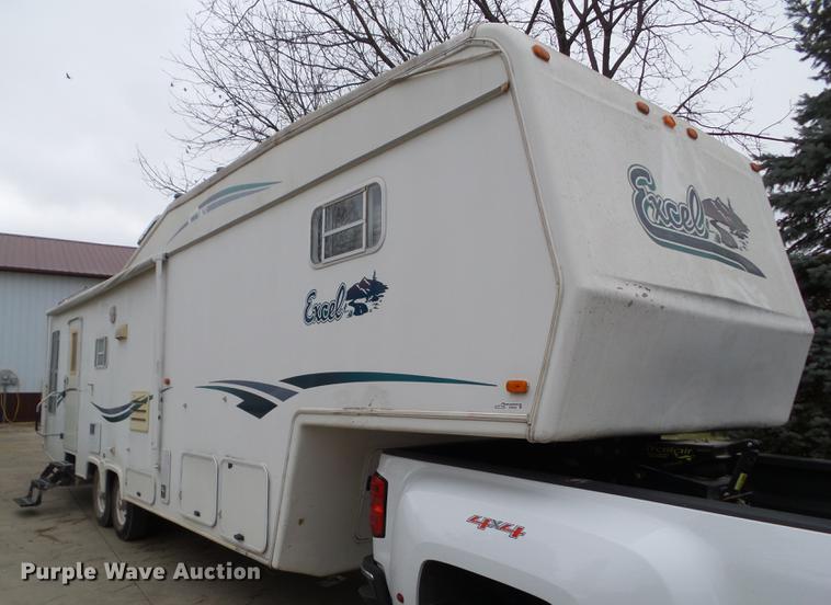 image for item EM9005 1999 Ex-Cel E33TR0 camper