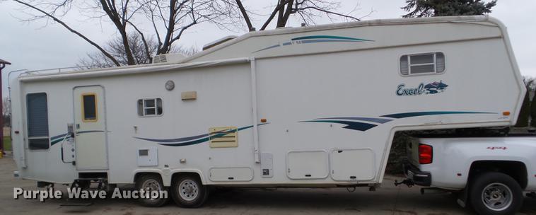 image for item EM9005 1999 Ex-Cel E33TR0 camper