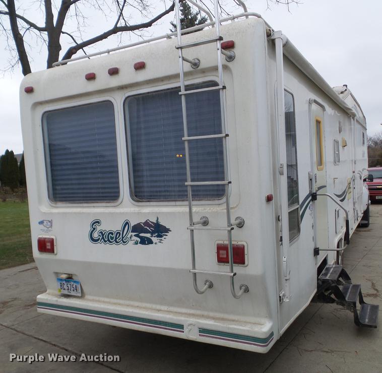 image for item EM9005 1999 Ex-Cel E33TR0 camper