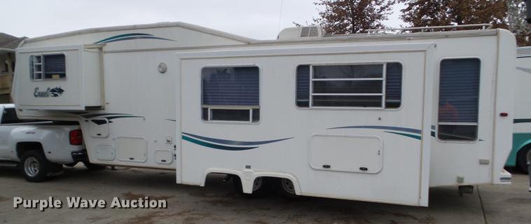 image for item EM9005 1999 Ex-Cel E33TR0 camper