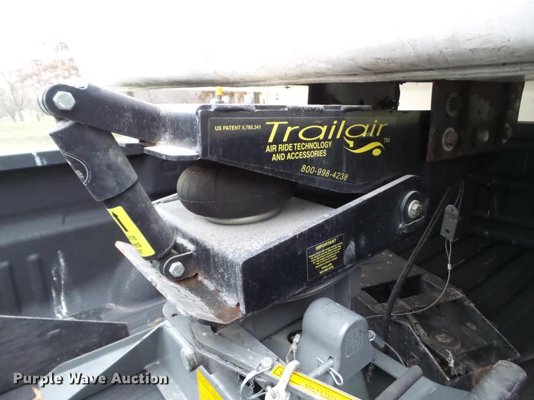 image for item EM9005 1999 Ex-Cel E33TR0 camper