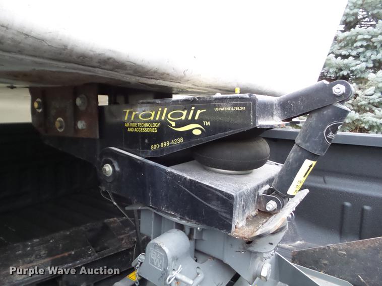 image for item EM9005 1999 Ex-Cel E33TR0 camper