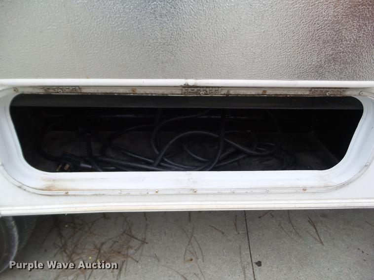 image for item EM9005 1999 Ex-Cel E33TR0 camper