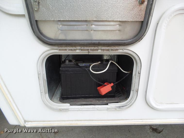 image for item EM9005 1999 Ex-Cel E33TR0 camper