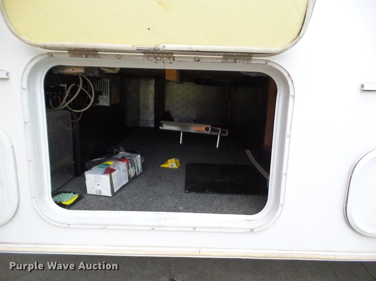 image for item EM9005 1999 Ex-Cel E33TR0 camper