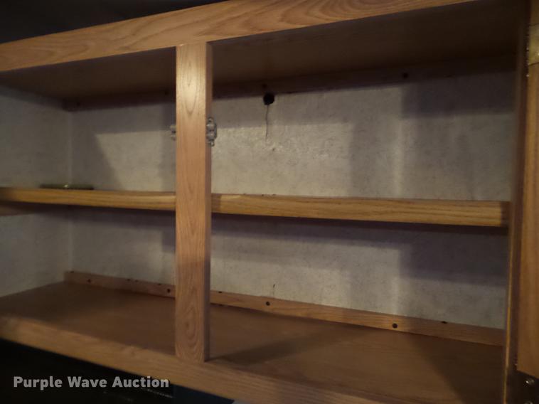 image for item EM9005 1999 Ex-Cel E33TR0 camper