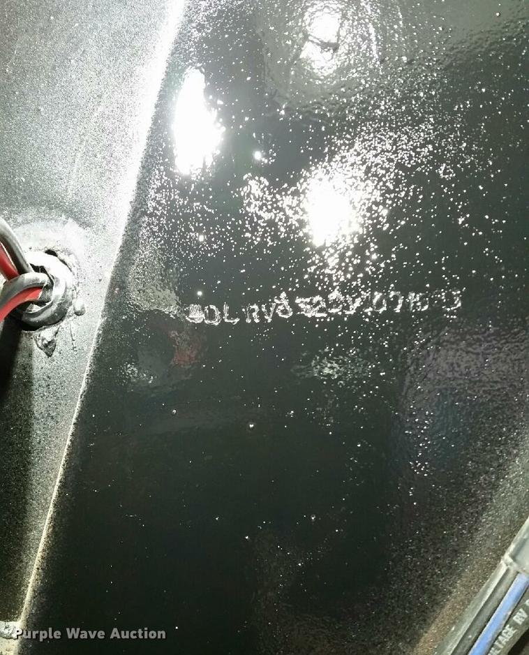 image for item EM9005 1999 Ex-Cel E33TR0 camper