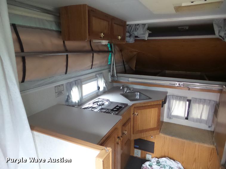 image for item EM9006 Starcraft Starmate camper