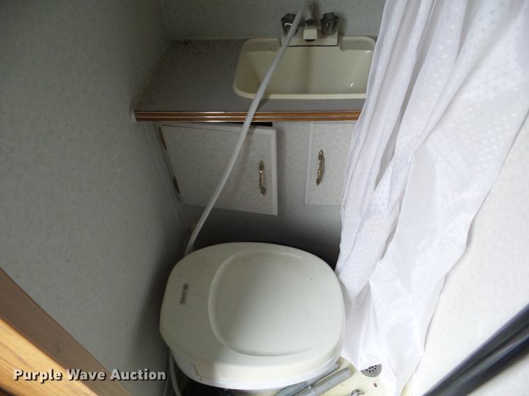 image for item EM9006 Starcraft Starmate camper