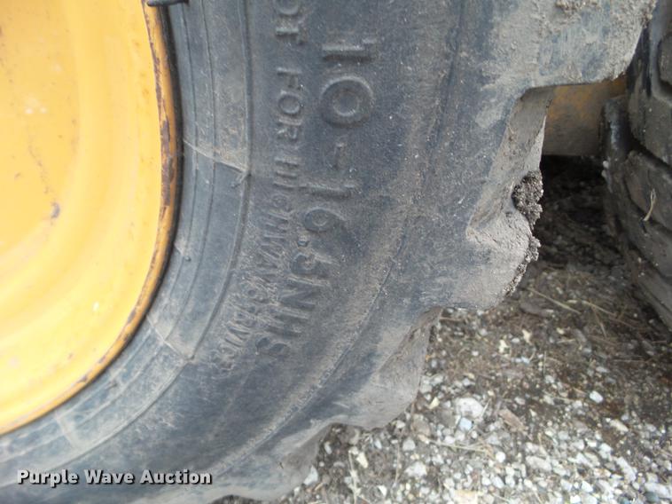 image for item EM9007 Mustang 1700 skid steer