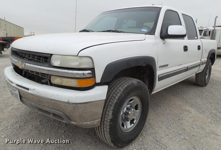 image for item EN9683 2001 Chevrolet Silverado 1500 Crew Cab pickup truck