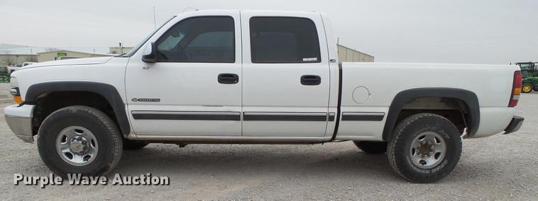 image for item EN9683 2001 Chevrolet Silverado 1500 Crew Cab pickup truck