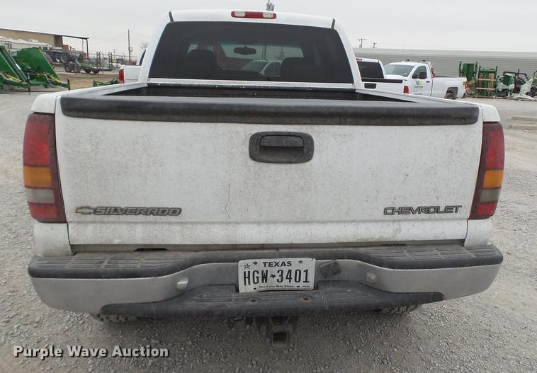 image for item EN9683 2001 Chevrolet Silverado 1500 Crew Cab pickup truck