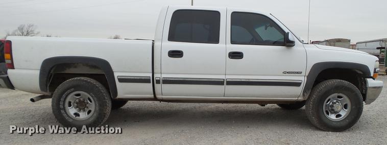 image for item EN9683 2001 Chevrolet Silverado 1500 Crew Cab pickup truck