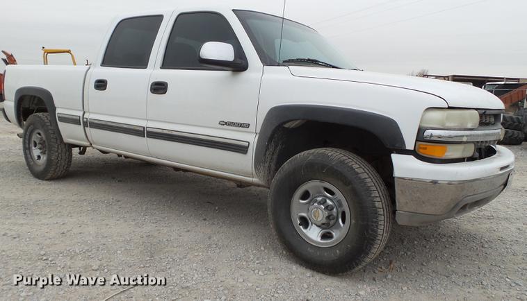 image for item EN9683 2001 Chevrolet Silverado 1500 Crew Cab pickup truck