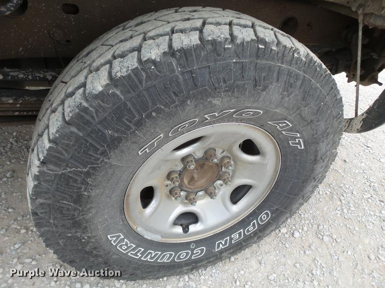 image for item EN9683 2001 Chevrolet Silverado 1500 Crew Cab pickup truck