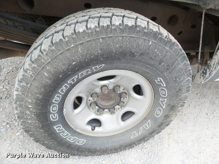 image for item EN9683 2001 Chevrolet Silverado 1500 Crew Cab pickup truck