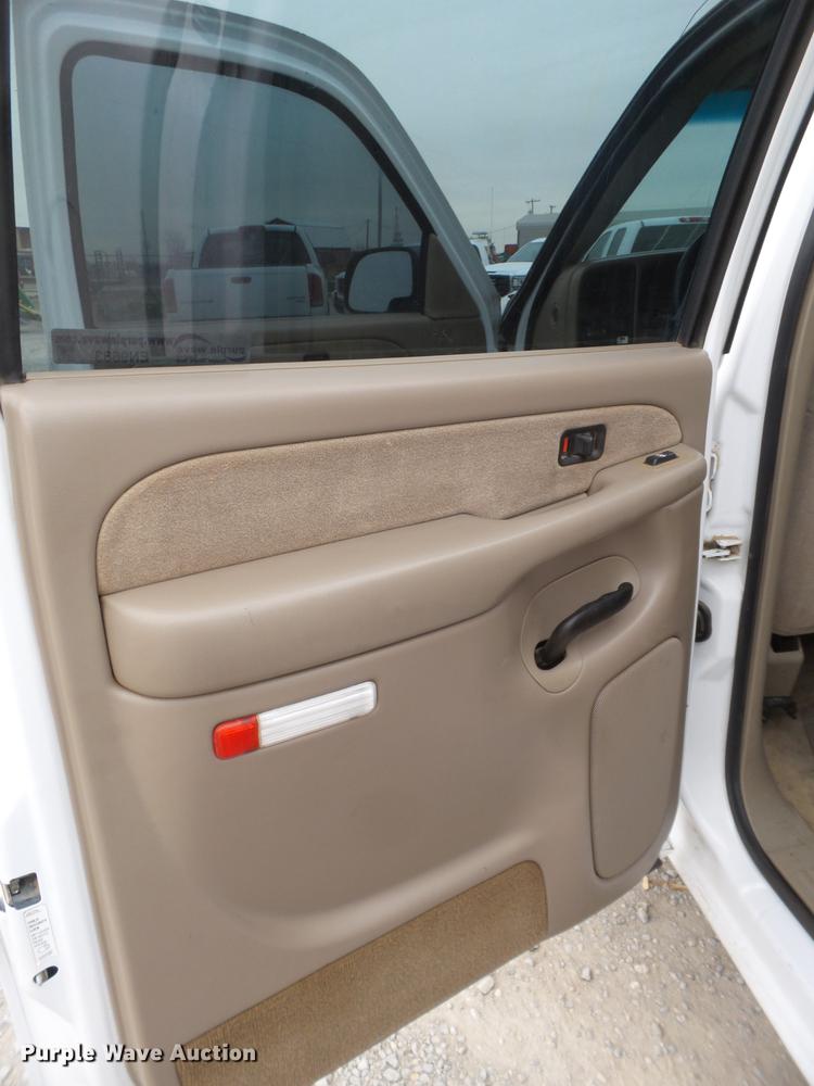 image for item EN9683 2001 Chevrolet Silverado 1500 Crew Cab pickup truck