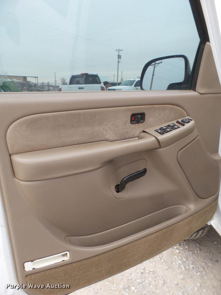 image for item EN9683 2001 Chevrolet Silverado 1500 Crew Cab pickup truck