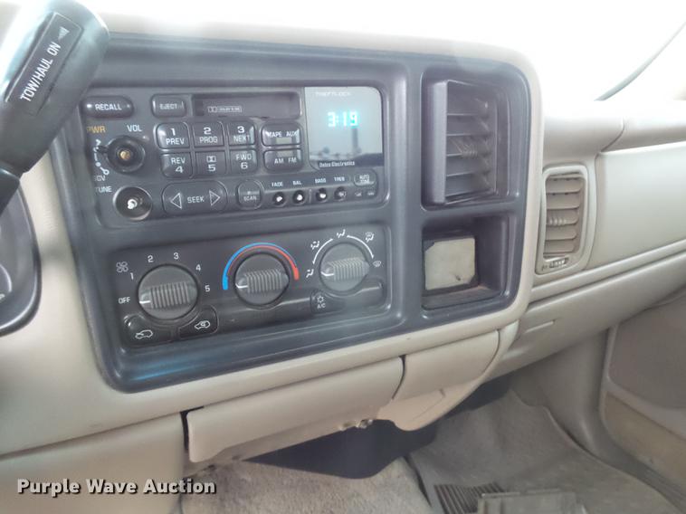 image for item EN9683 2001 Chevrolet Silverado 1500 Crew Cab pickup truck