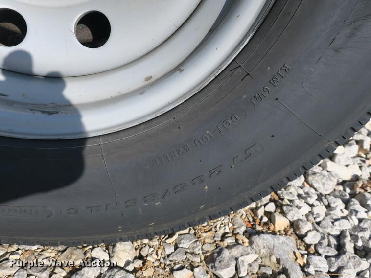 image for item EO9431 2014 Calico enclosed cargo trailer