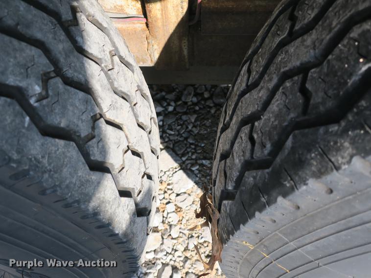 image for item EO9431 2014 Calico enclosed cargo trailer