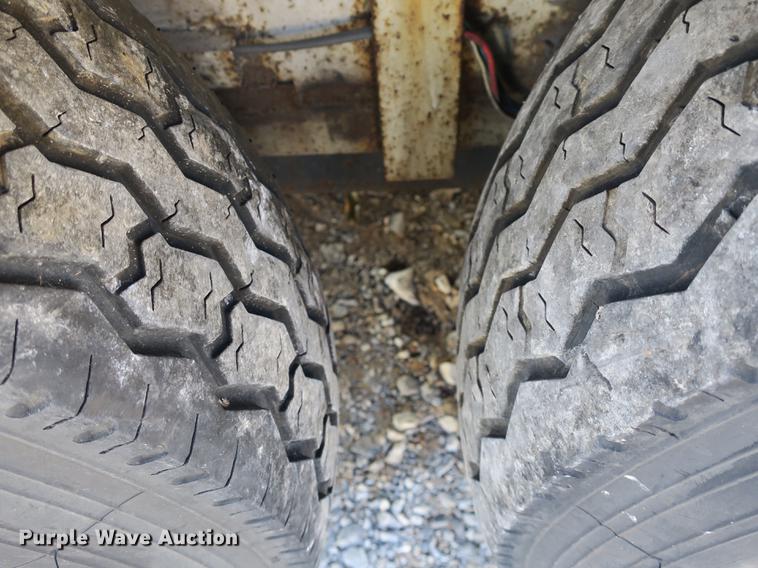 image for item EO9431 2014 Calico enclosed cargo trailer