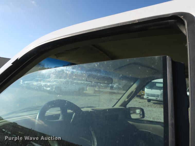 image for item EO9433 2000 Chevrolet 2500 pickup truck