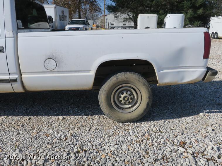image for item EO9433 2000 Chevrolet 2500 pickup truck