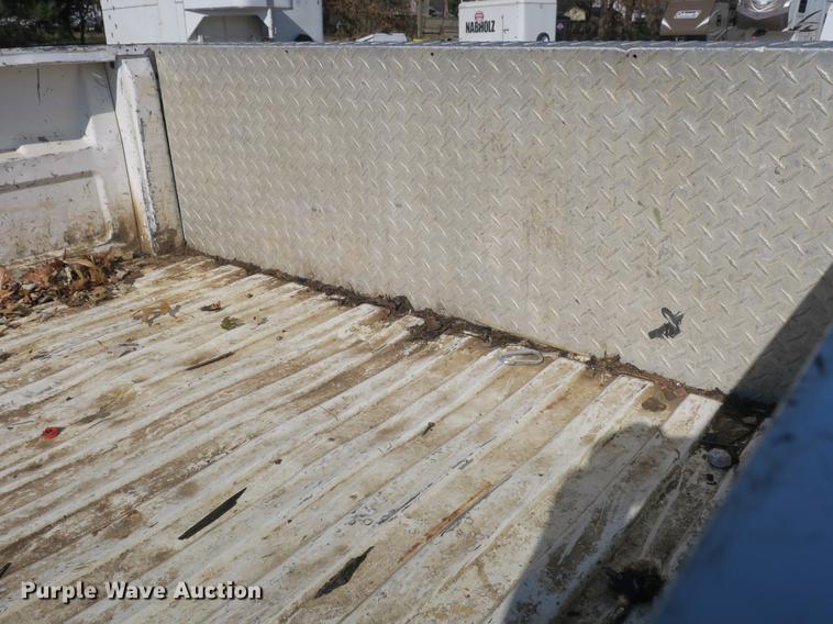 image for item EO9433 2000 Chevrolet 2500 pickup truck