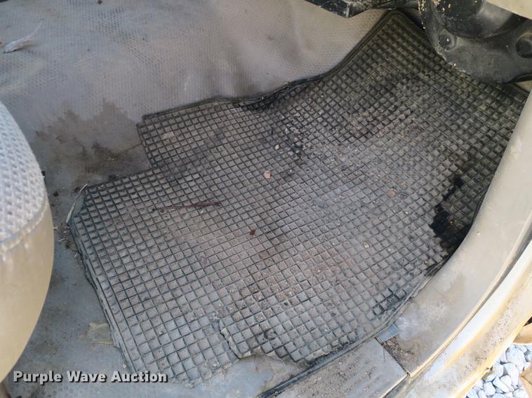 image for item EO9433 2000 Chevrolet 2500 pickup truck