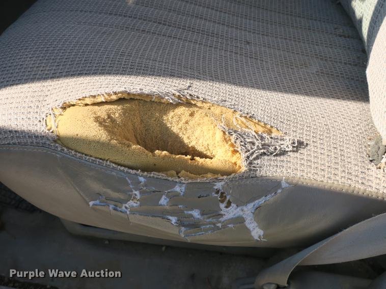 image for item EO9433 2000 Chevrolet 2500 pickup truck