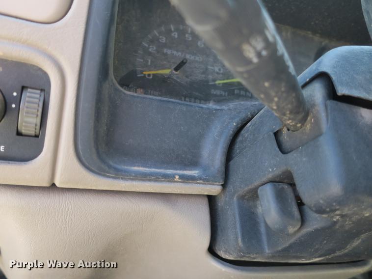 image for item EO9433 2000 Chevrolet 2500 pickup truck