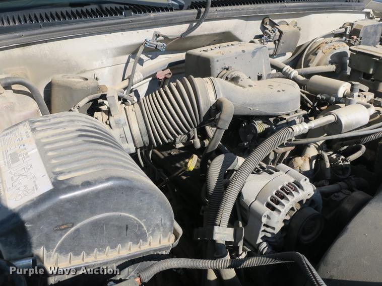 image for item EO9433 2000 Chevrolet 2500 pickup truck