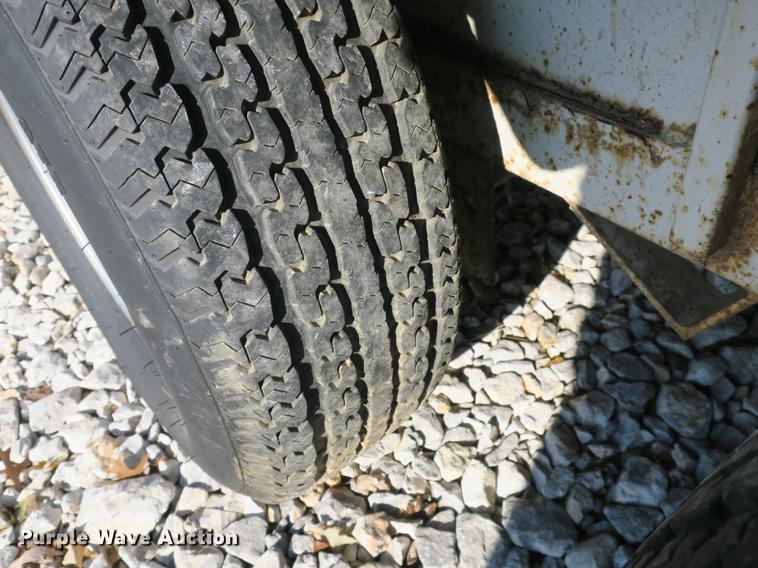 image for item EO9434 2005 Contract Mfg enclosed cargo trailer