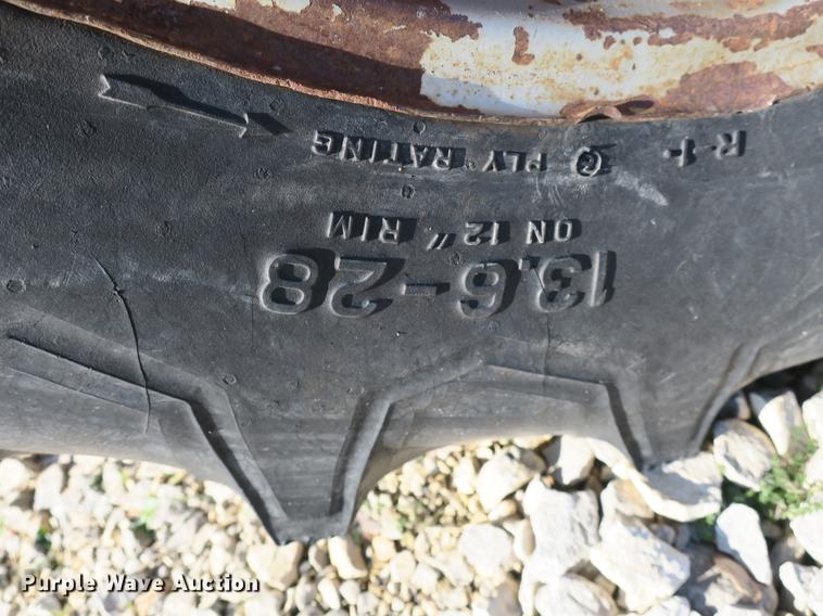 image for item EO9435 Massey-Ferguson 135 tractor