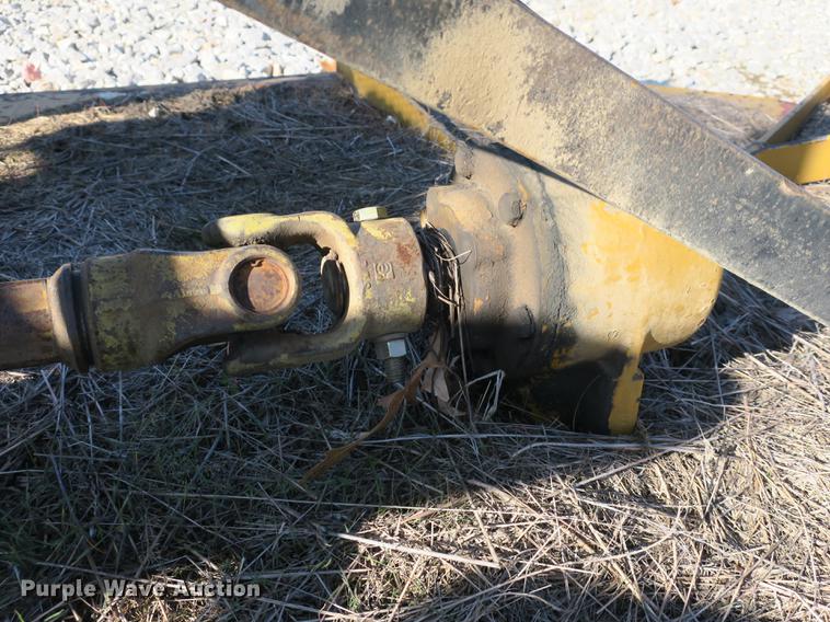 image for item EO9435 Massey-Ferguson 135 tractor