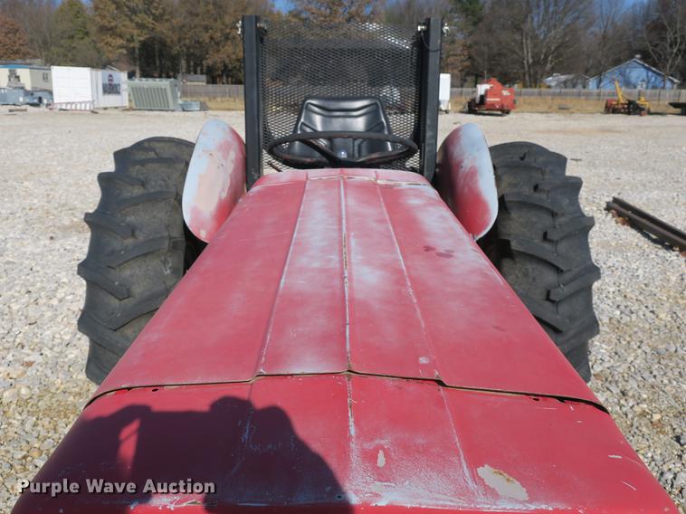 image for item EO9435 Massey-Ferguson 135 tractor