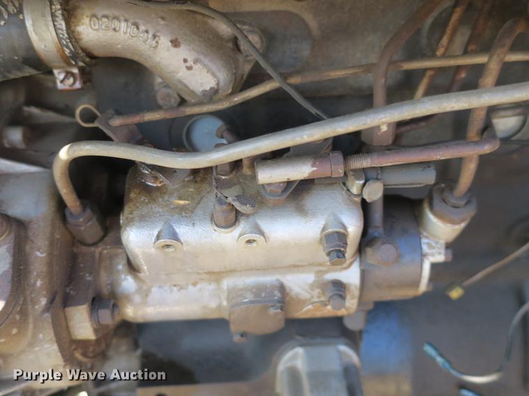 image for item EO9435 Massey-Ferguson 135 tractor