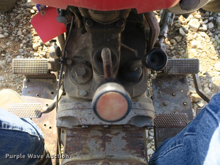 image for item EO9435 Massey-Ferguson 135 tractor