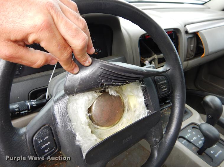 image for item EO9719 2002 Jeep Grand Cherokee Laredo SUV