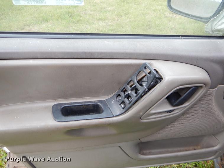 image for item EO9719 2002 Jeep Grand Cherokee Laredo SUV