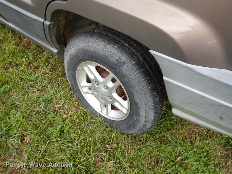 image for item EO9719 2002 Jeep Grand Cherokee Laredo SUV