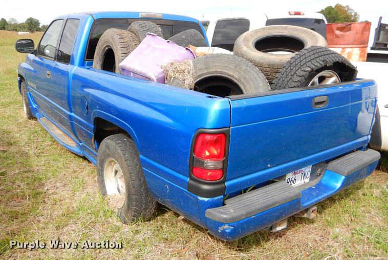 image for item EO9720 2001 Dodge Ram 1500 Quad Cab pickup truck
