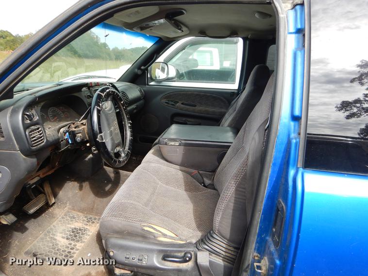 image for item EO9720 2001 Dodge Ram 1500 Quad Cab pickup truck