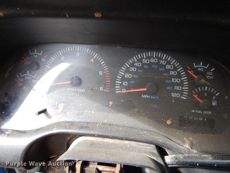 image for item EO9720 2001 Dodge Ram 1500 Quad Cab pickup truck