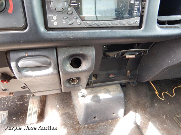 image for item EO9720 2001 Dodge Ram 1500 Quad Cab pickup truck